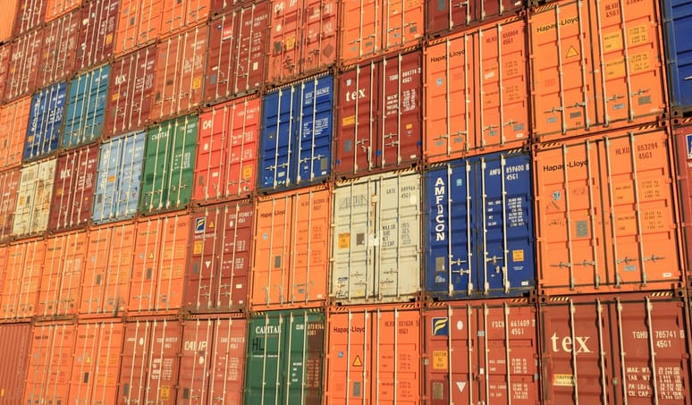 Stacking Shipping Containers Safely for Efficient Storage - ModuGo
